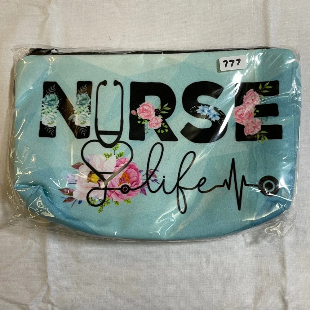 The Pouch Nurse Life Cosmetic Bag Women OS Teal NWT Floral Stethoscope Heart EKG